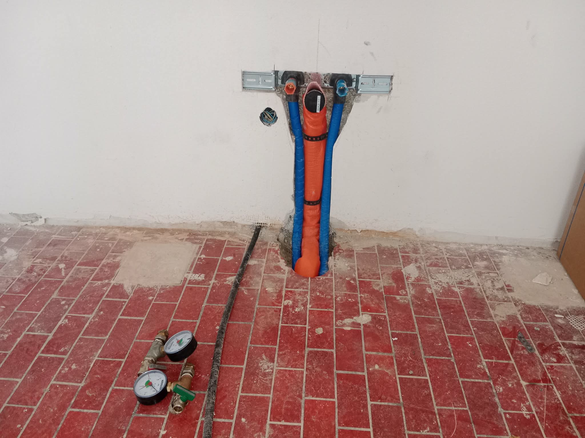 Hydraulika i instalacje wod-kan, realizacja AquaMaster — zdjęcie 23