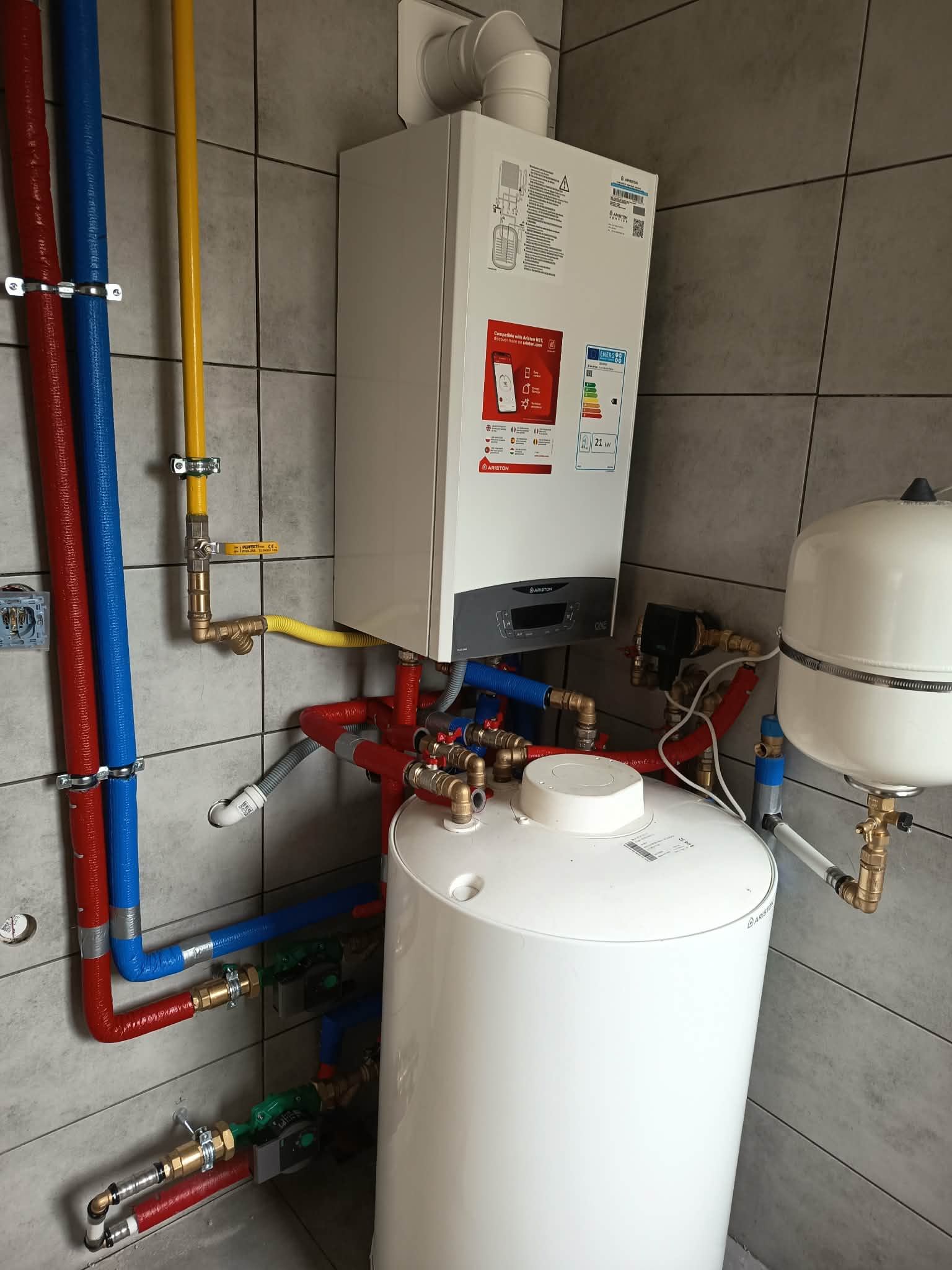 Instalacje grzewcze, realizacja AquaMaster — kotłownia gazowa z zasobnikiem ciepłej wody